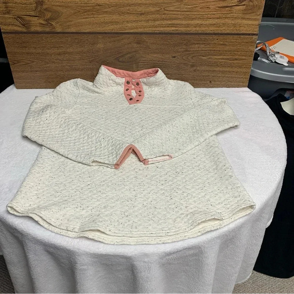 Maurice’s medium quilted pullover jacket rounded hem notched cuffs cream color - Picture 11 of 11